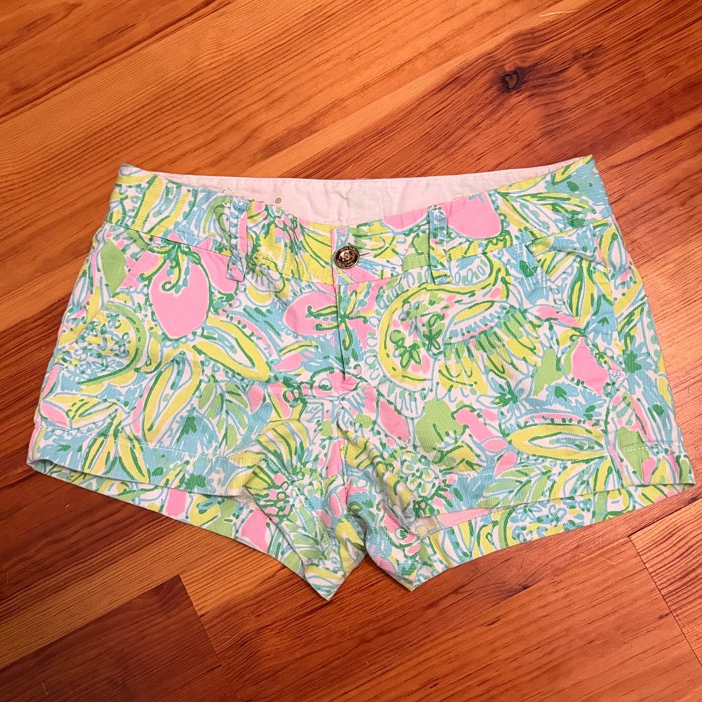 Lilly Pulitzer “The Walsh Short” in coconut jungle, size 2